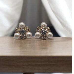 Monet Pearl Rhinestone Flower Stud Earrings Gold Tone – Elegant Classic Floral